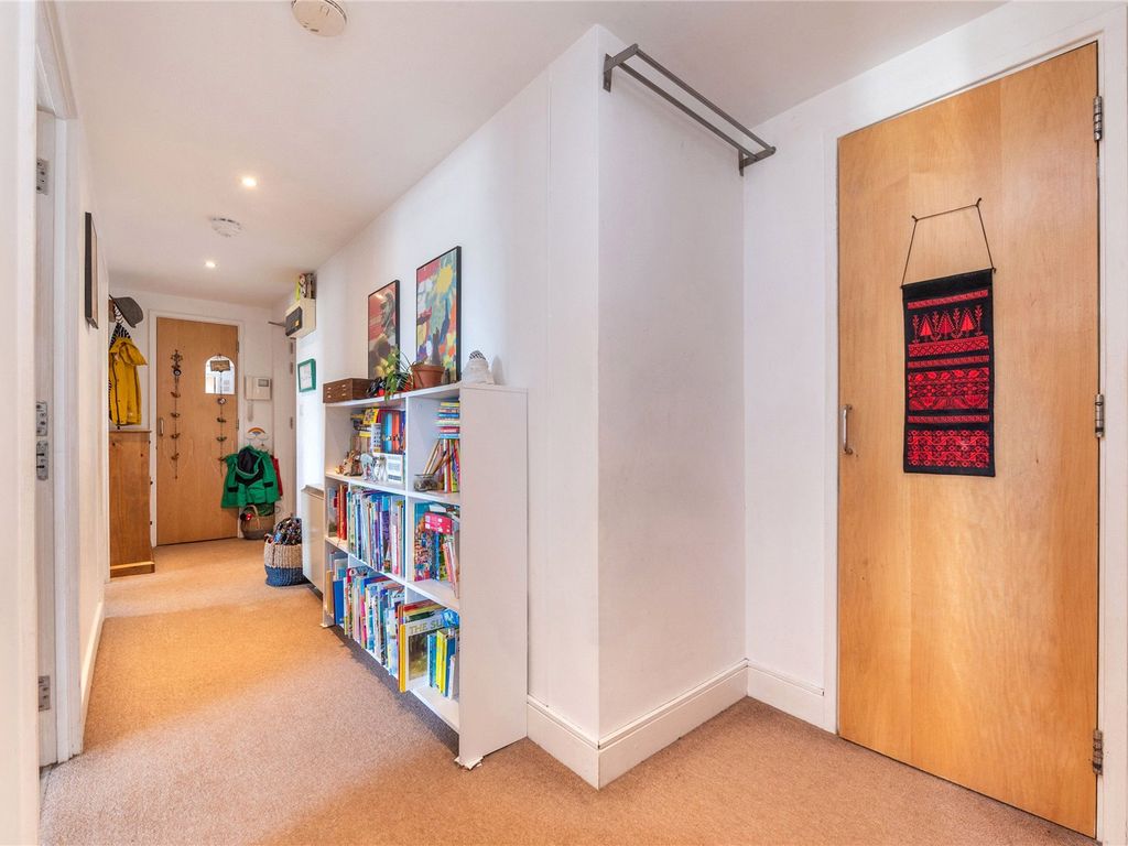 2 bed flat for sale in Parkway, Camden Town NW1, £620,000