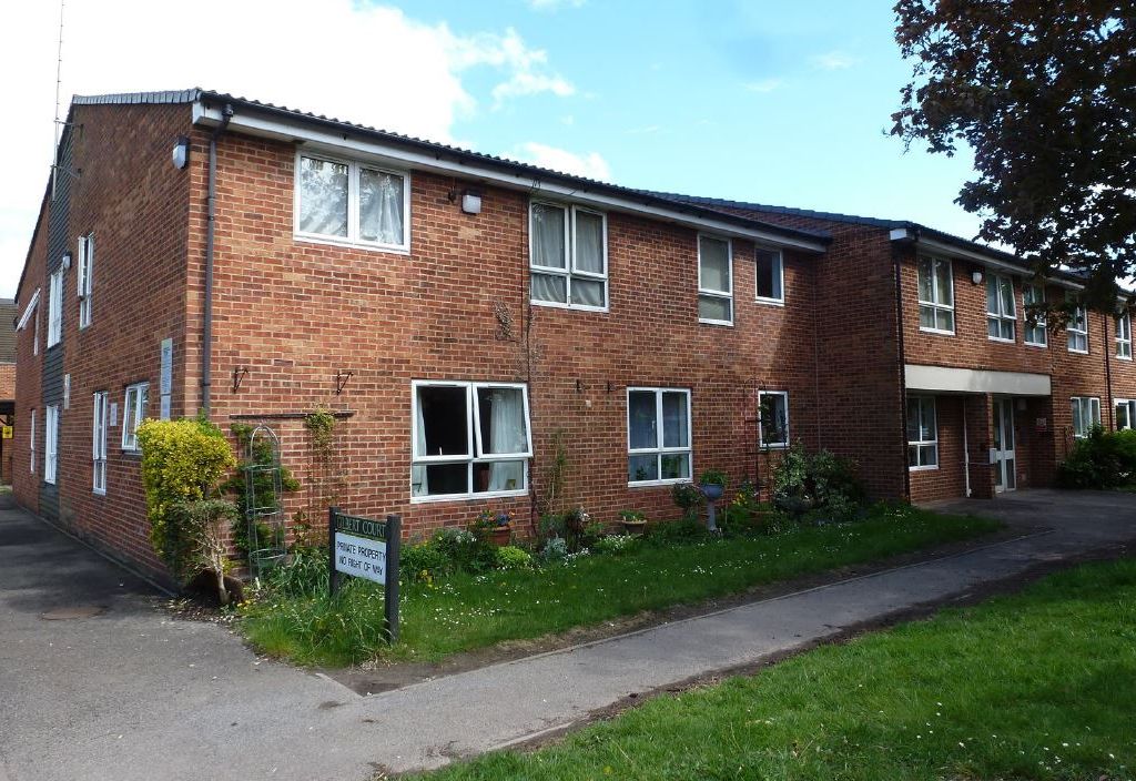 1 bed flat to rent in Gilbert Court, Thatcham RG18, £936 pcm