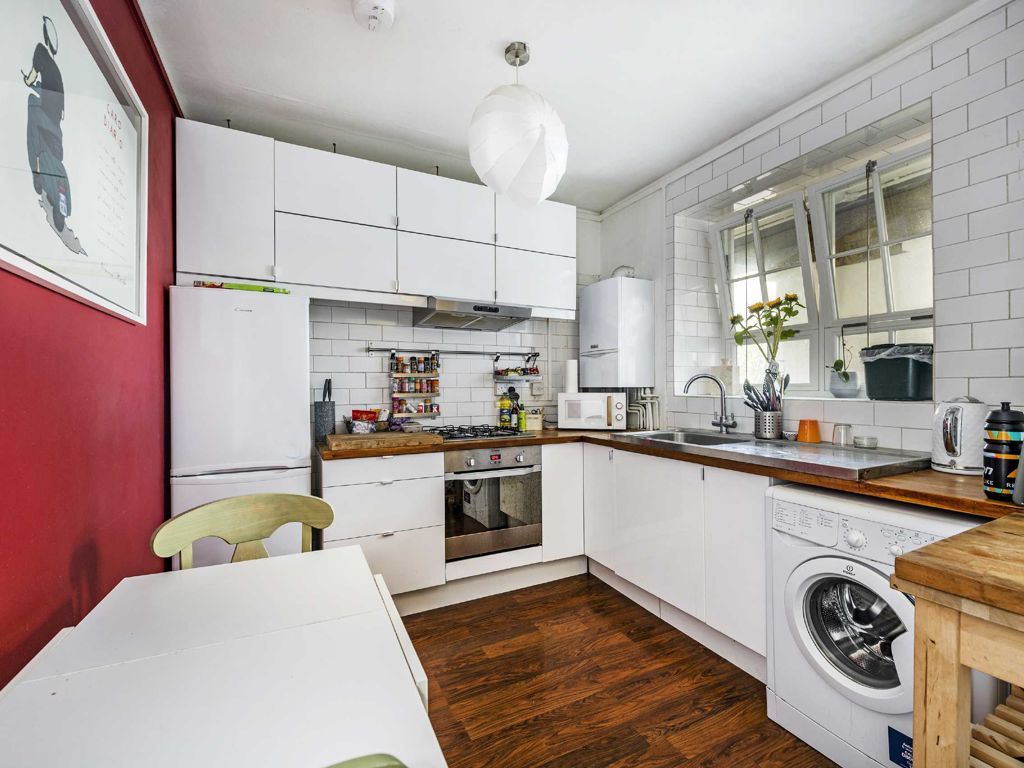 1 bed flat for sale in Chalton Street, London NW1, £500,000