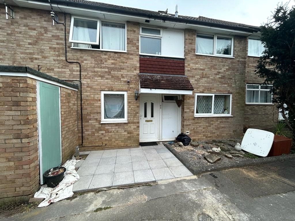 4 bed terraced house to rent in Swaledale, Bracknell, Berkshire RG12, £2,000 pcm
