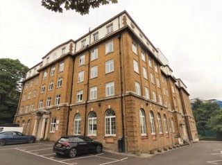 3 bed flat to rent in Woodlands Heights, Vanbrugh Hill, London SE3, £2,800 pcm