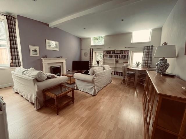 2 bed cottage to rent in Morningside Road, Morningside, Edinburgh EH10, £1,600 pcm