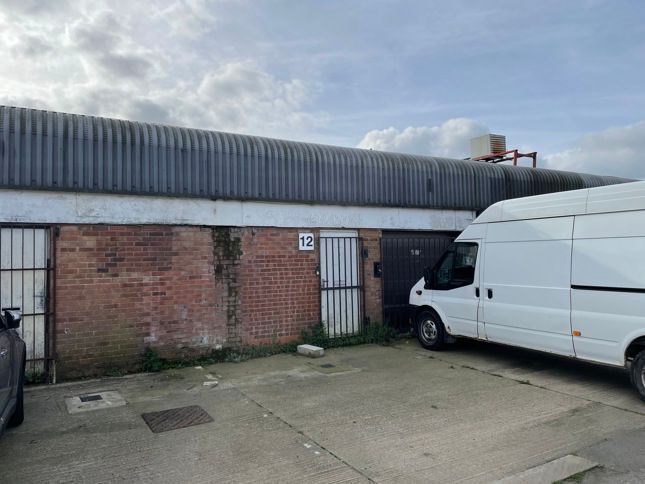 Industrial to let in New Clee Industrial Estate, Spencer Street, Grimsby, North East Lincolnshire DN31, £4,500 pa