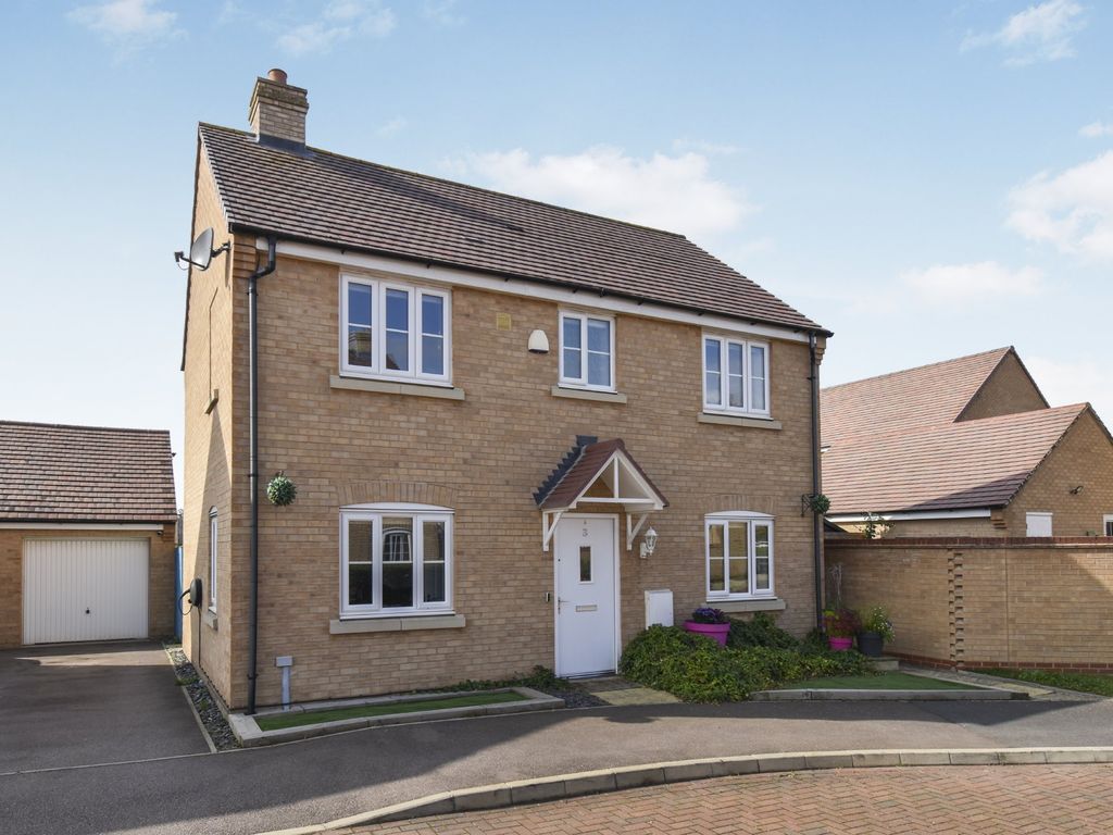 3 bed detached house for sale in Bohr Croft, Biggleswade SG18, £415,000