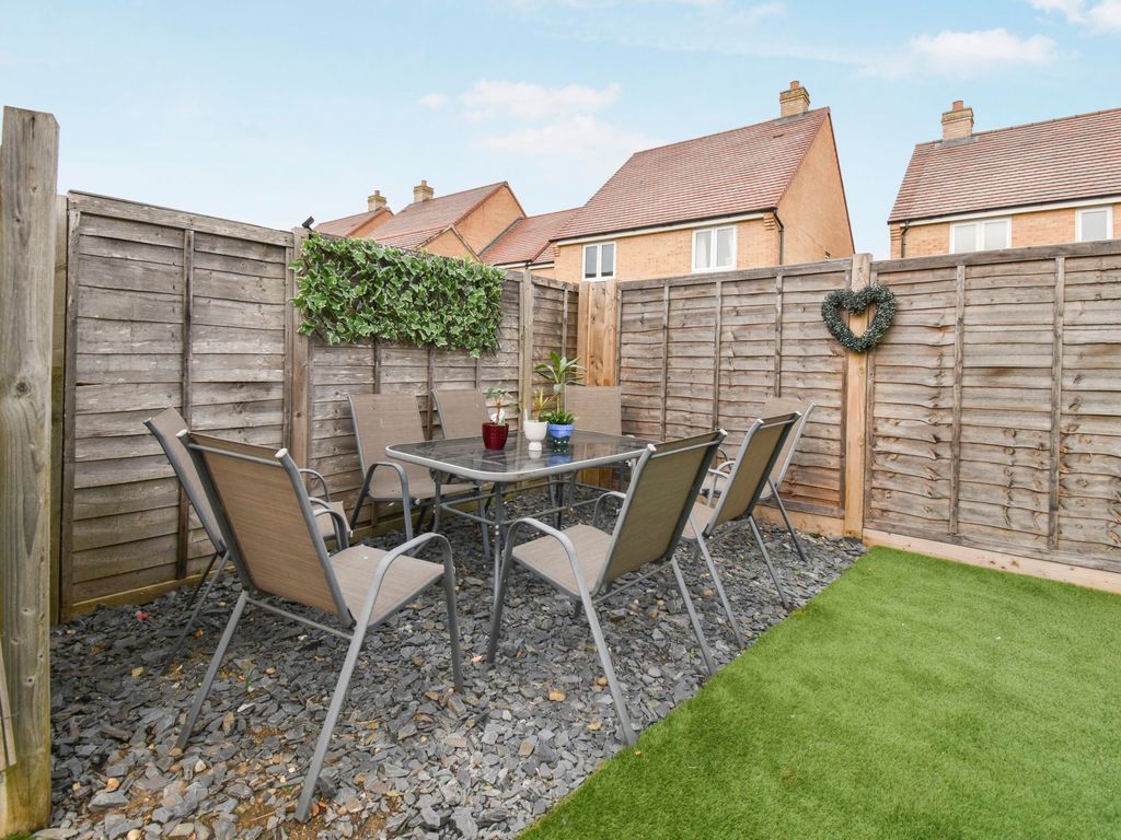 3 bed detached house for sale in Bohr Croft, Biggleswade SG18, £415,000