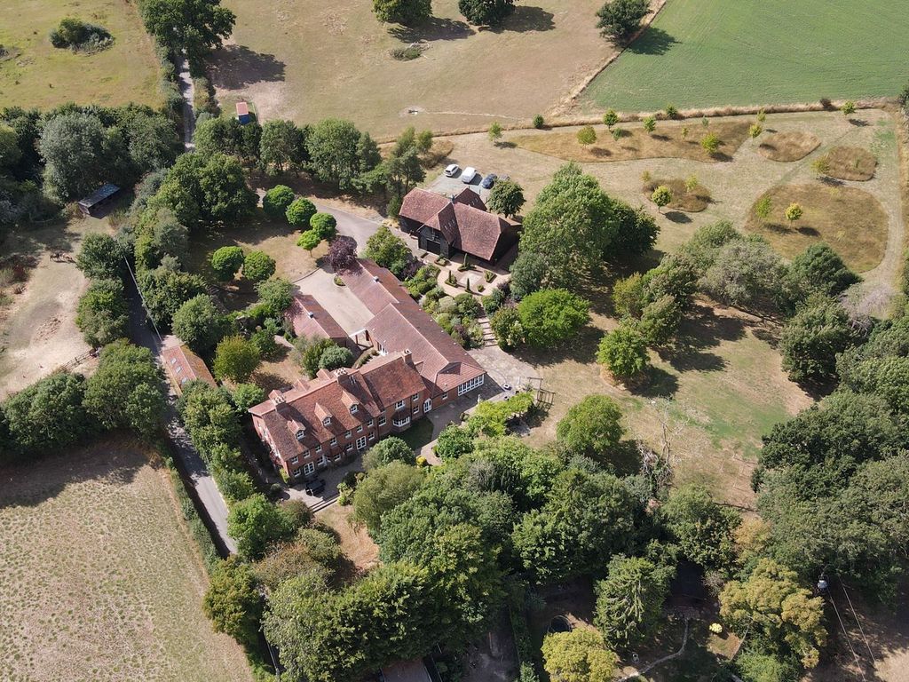 7 bed detached house for sale in Levels Green, Farnham CM23, £2,000,000