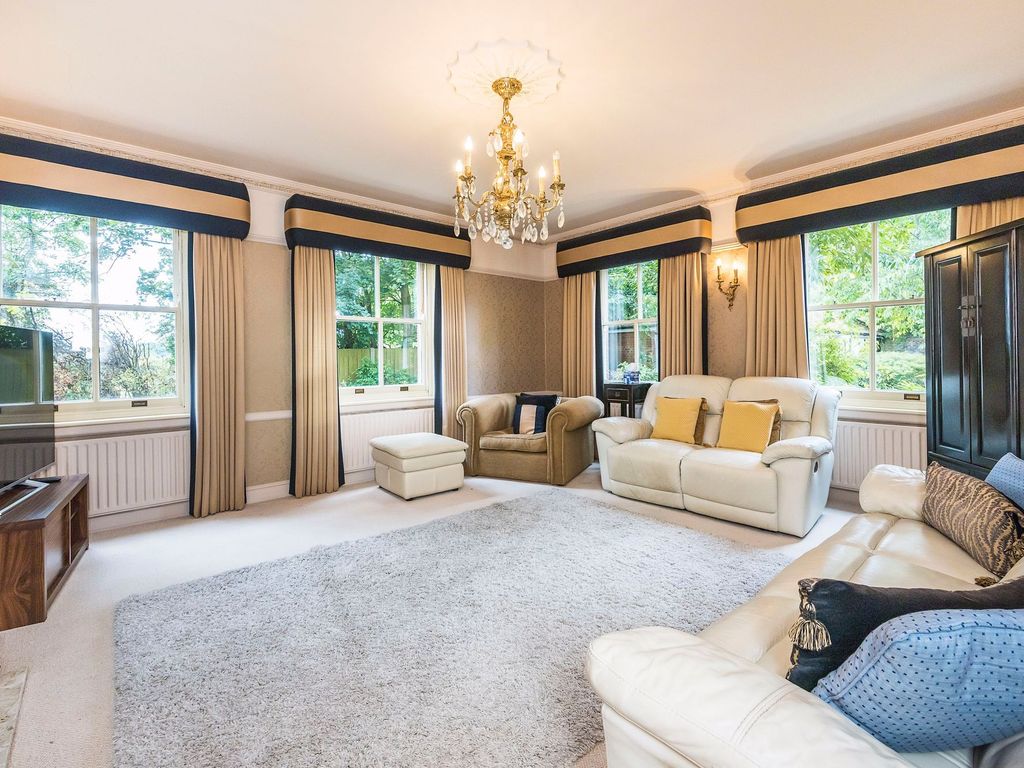 7 bed detached house for sale in Levels Green, Farnham CM23, £2,000,000