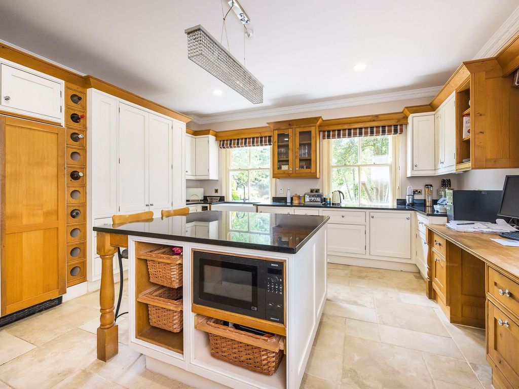 7 bed detached house for sale in Levels Green, Farnham CM23, £2,000,000