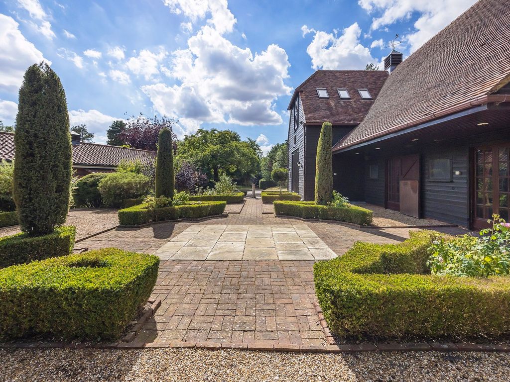 7 bed detached house for sale in Levels Green, Farnham CM23, £2,000,000