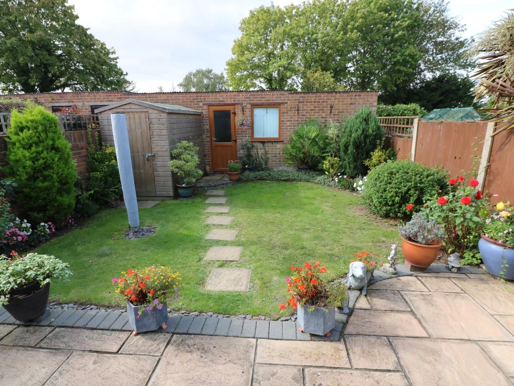 3 bed end terrace house for sale in St. Georges Road, Sandwich CT13, £360,000