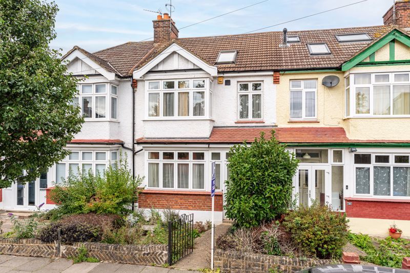 3 bed property for sale in Monastery Gardens, Enfield EN2, £575,000