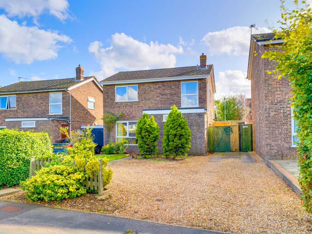 3 bed detached house for sale in California Road, St. Ives, Huntingdon PE27, £375,000