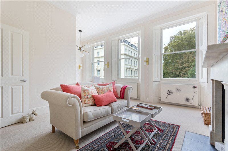 1 bed flat for sale in Stanhope Gardens, South Kensington SW7, £750,000