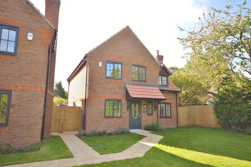 New home, 4 bed detached house for sale in Chinnor Road, Bledlow Ridge, High Wycombe HP14, £725,000