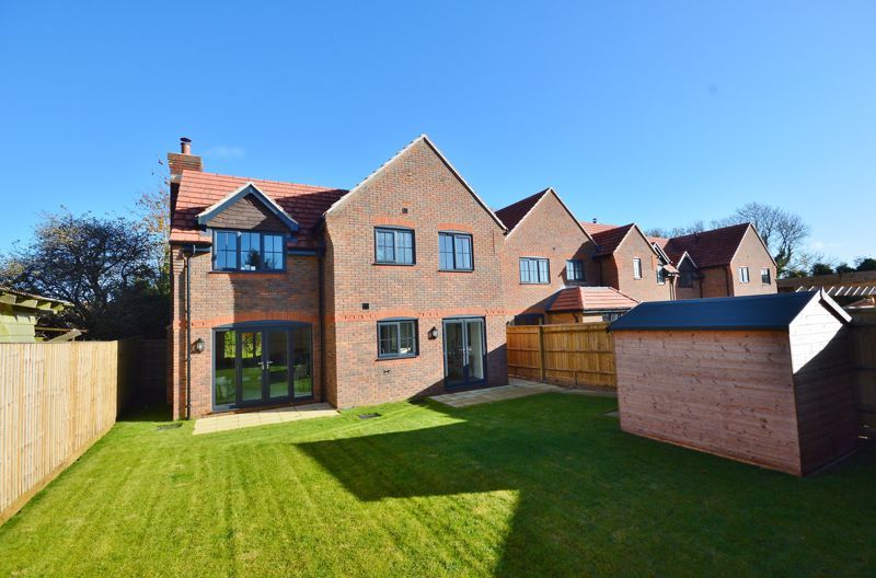 New home, 4 bed detached house for sale in Chinnor Road, Bledlow Ridge, High Wycombe HP14, £725,000