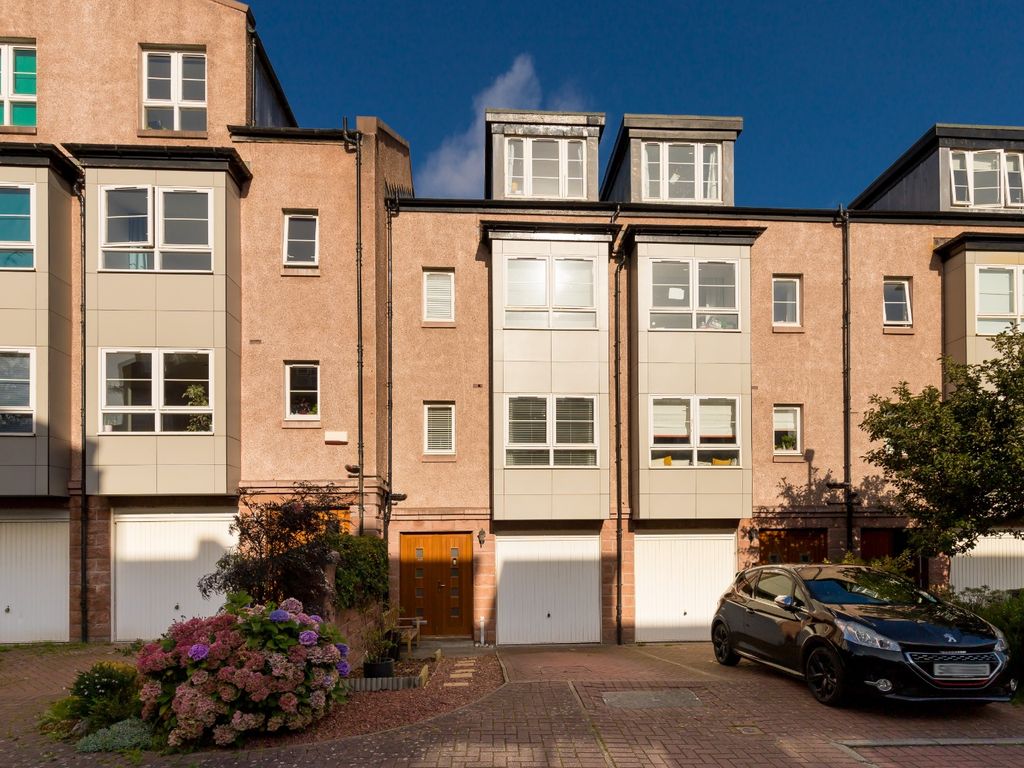 4 bed town house for sale in 15 West Savile Gardens, Newington, Edinburgh EH9, £550,000