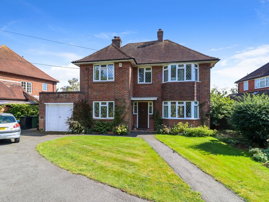 3 bed detached house for sale in Chartridge Lane, Chesham, Buckinghamshire HP5, £765,000