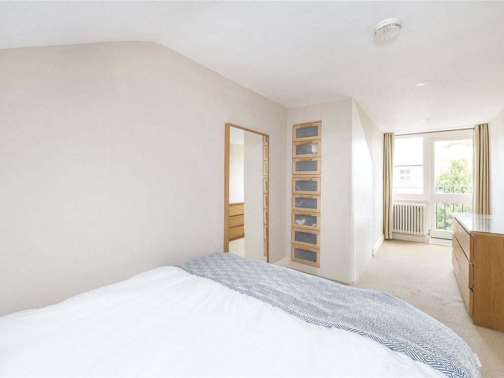 2 bed flat for sale in Downham Road, Islington N1, £800,000