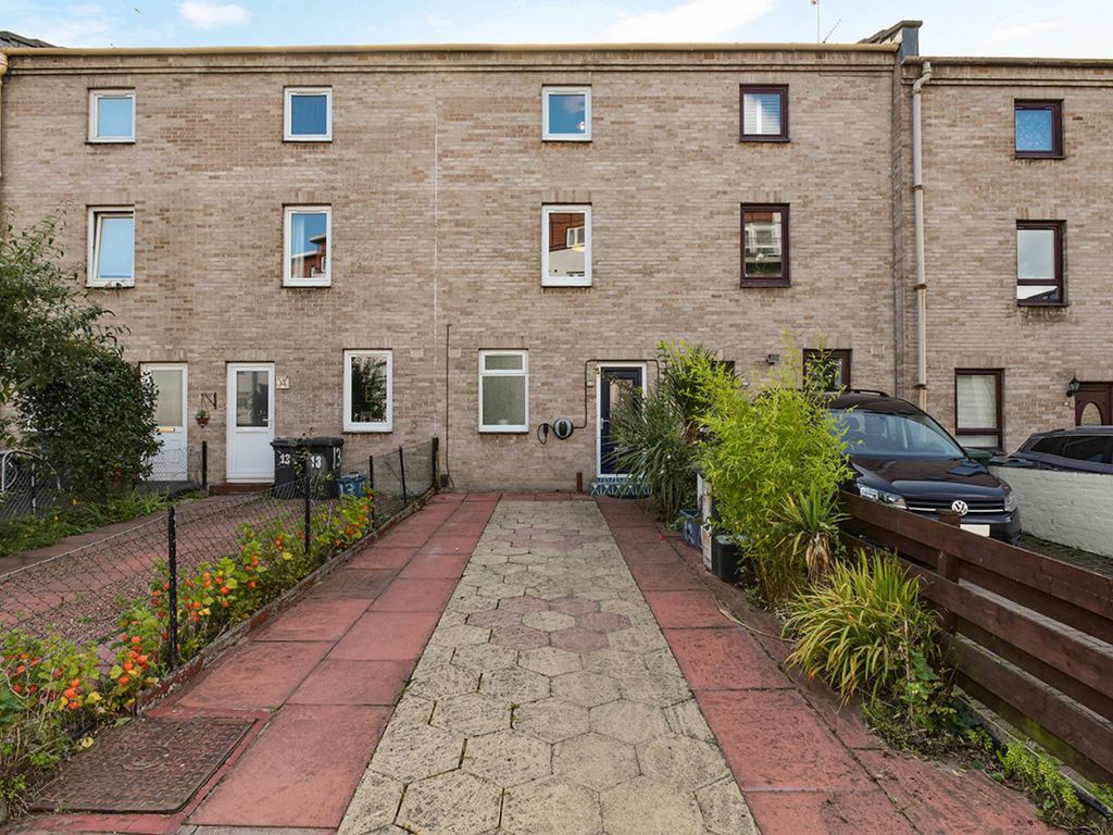 3 bed terraced house for sale in Brunswick Terrace, Edinburgh EH7, £400,000