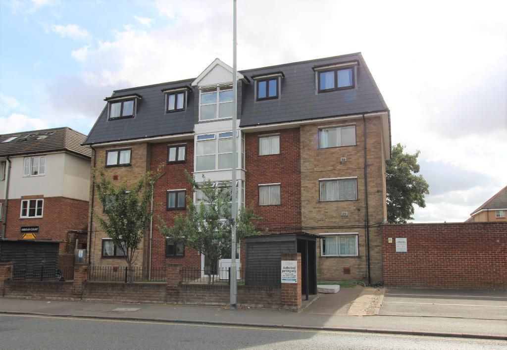 2 bed flat for sale in High Street, Harlington, Middlesex UB3, £275,000