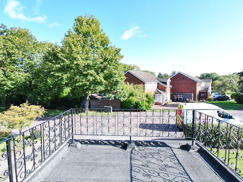 3 bed detached house for sale in Leyside, Bromham, Bedford MK43, £385,000