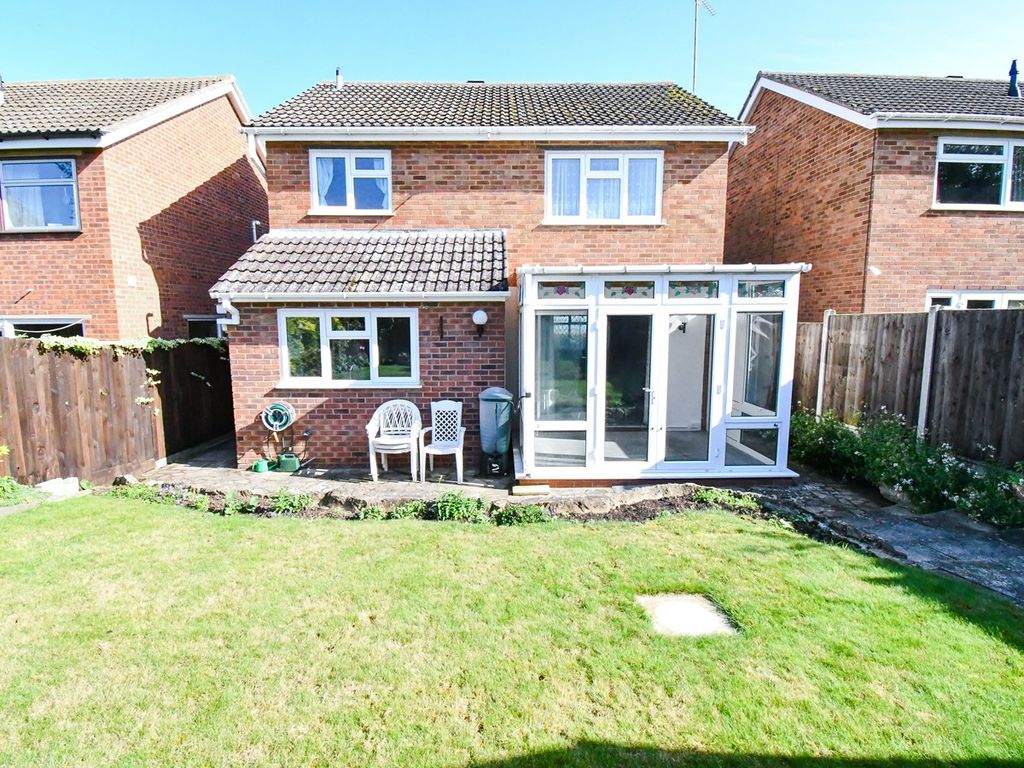 3 bed detached house for sale in Leyside, Bromham, Bedford MK43, £385,000