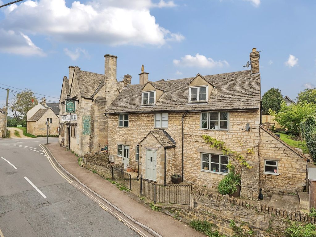 3 bed property for sale in Rodborough Hill, Stroud GL5, £400,000