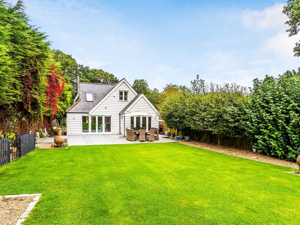 4 bed detached house for sale in Rushmore Hill, Knockholt, Sevenoaks TN14, £975,000