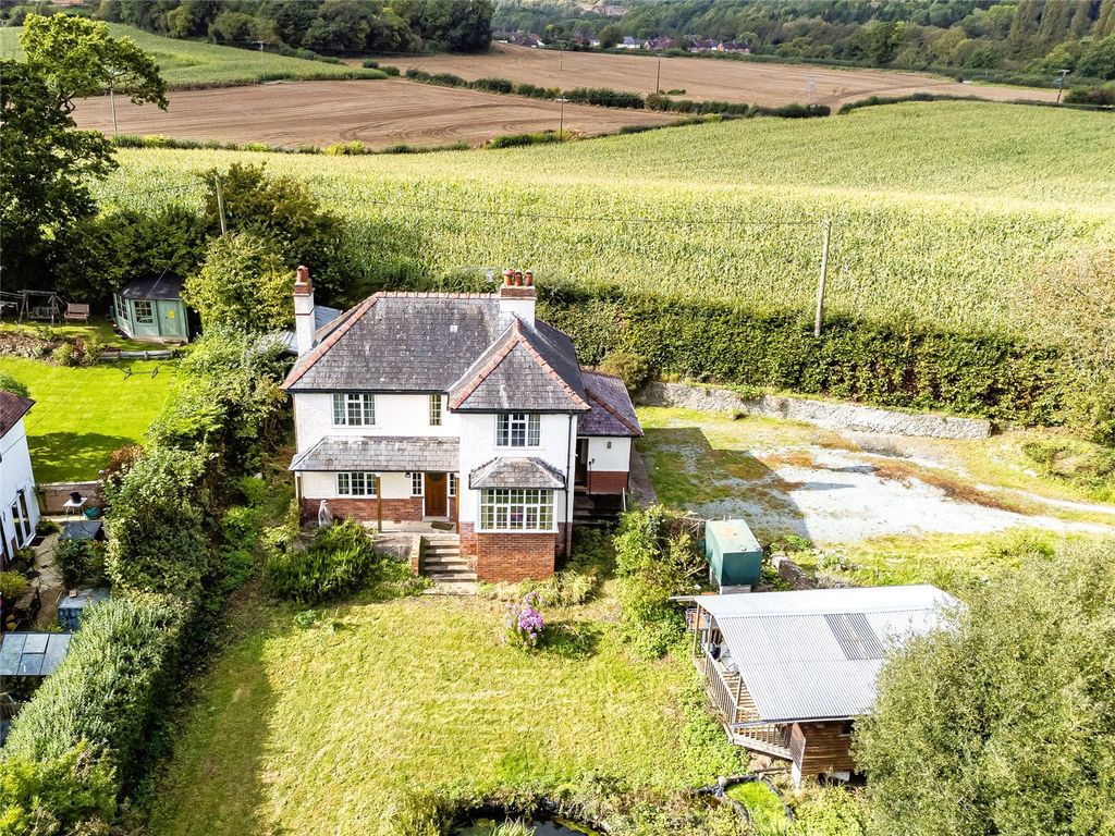 3 bed detached house for sale in Llynclys, Oswestry, Shropshire SY10, £425,000