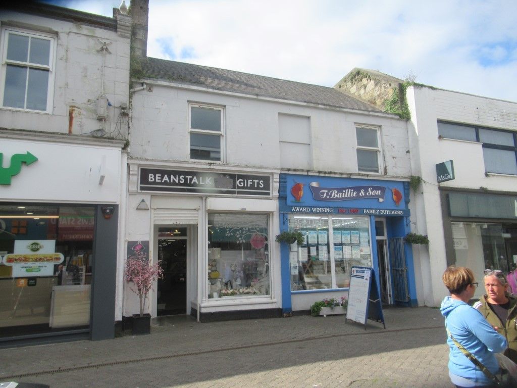 Retail premises to let in 38 Dockhead Street, Saltcoats, North Ayrshire KA21, £11,000 pa