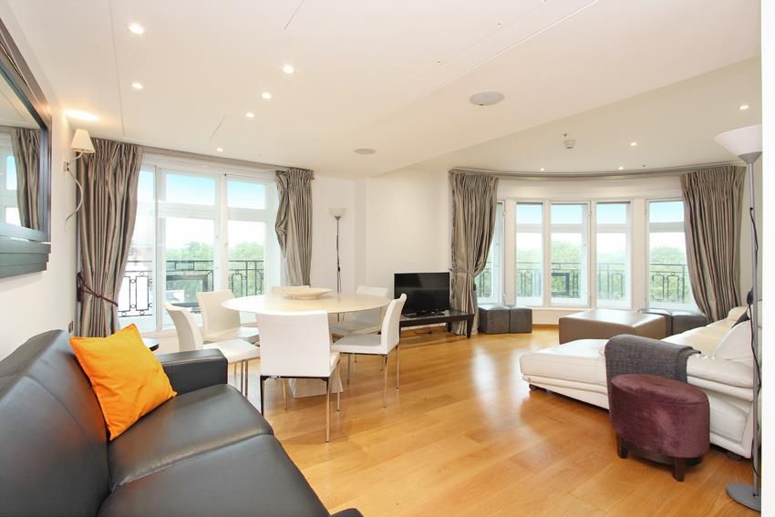 3 bed flat to rent in Park Lane Place, Mayfair W1K, £9,499 pcm