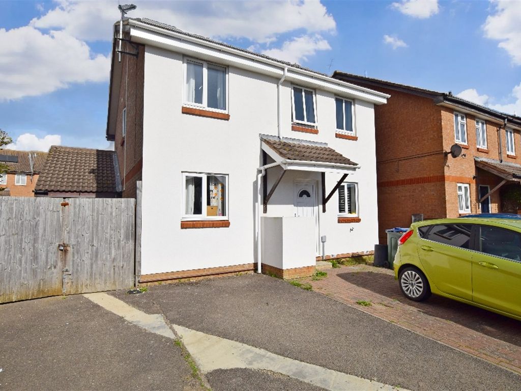 5 bed detached house to rent in 53 Hook Lane, Bognor Regis, Bognor Regis, West Sussex PO22, £3,000 pcm
