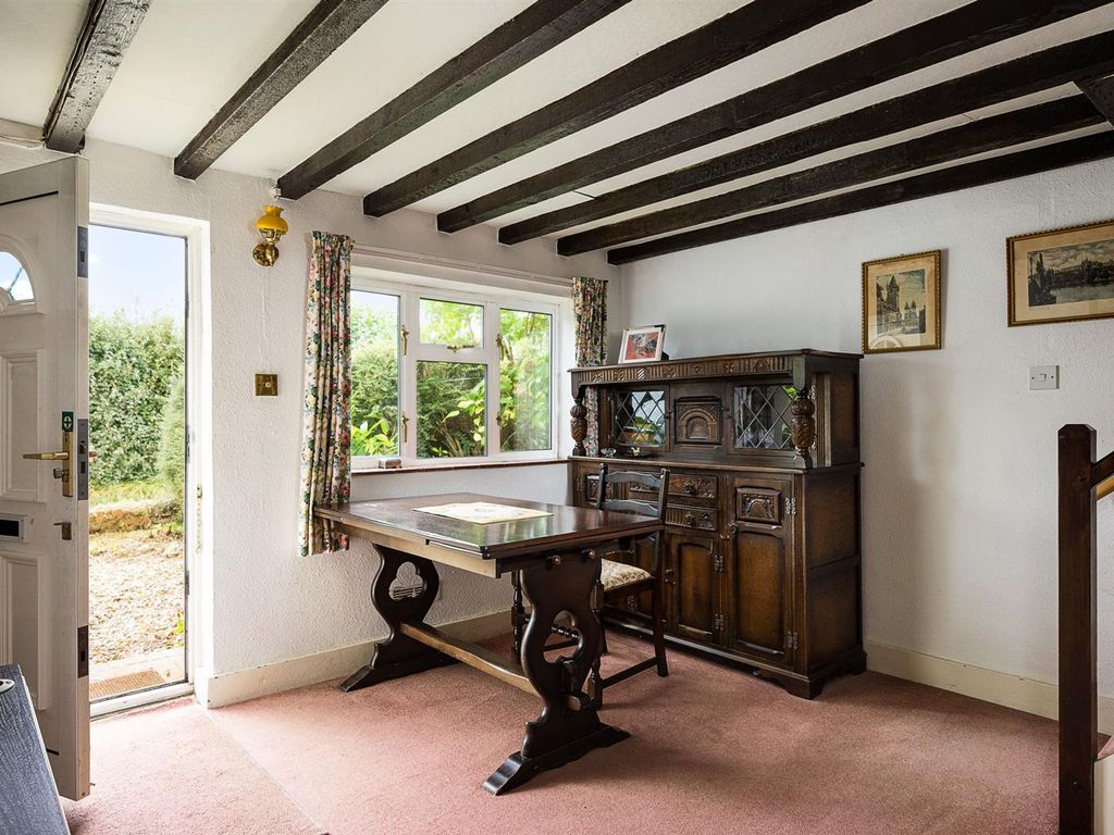 3 bed cottage for sale in White Cottages, Upper Culham, Reading RG10, £650,000