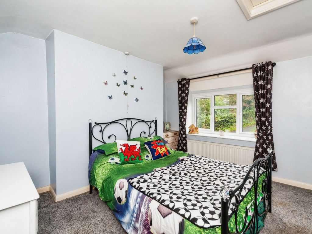 4 bed property for sale in Bryn Y Garreg, Flint Mountain, Flint, Flintshire CH6, £400,000