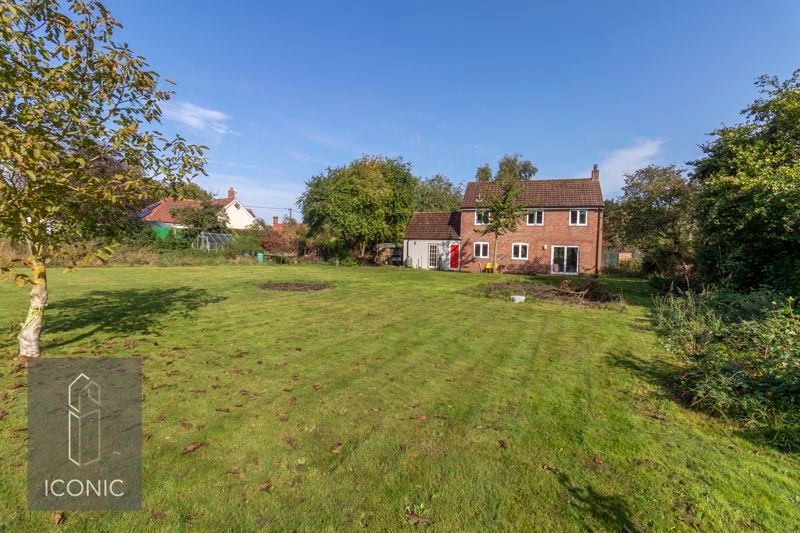 3 bed detached house for sale in The Street, Foxley, Norfolk. NR20, £400,000