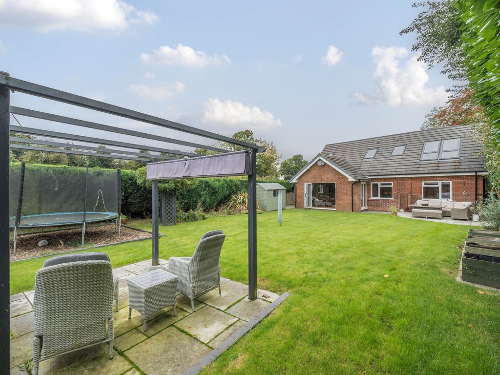 4 bed detached house for sale in Newtown, Upper Basildon, Reading, Reading, Berkshire RG8, £835,000