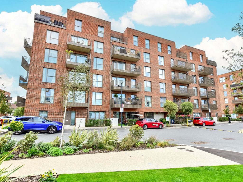 1 bed flat for sale in Hargrave Drive, Harrow HA1, £314,950