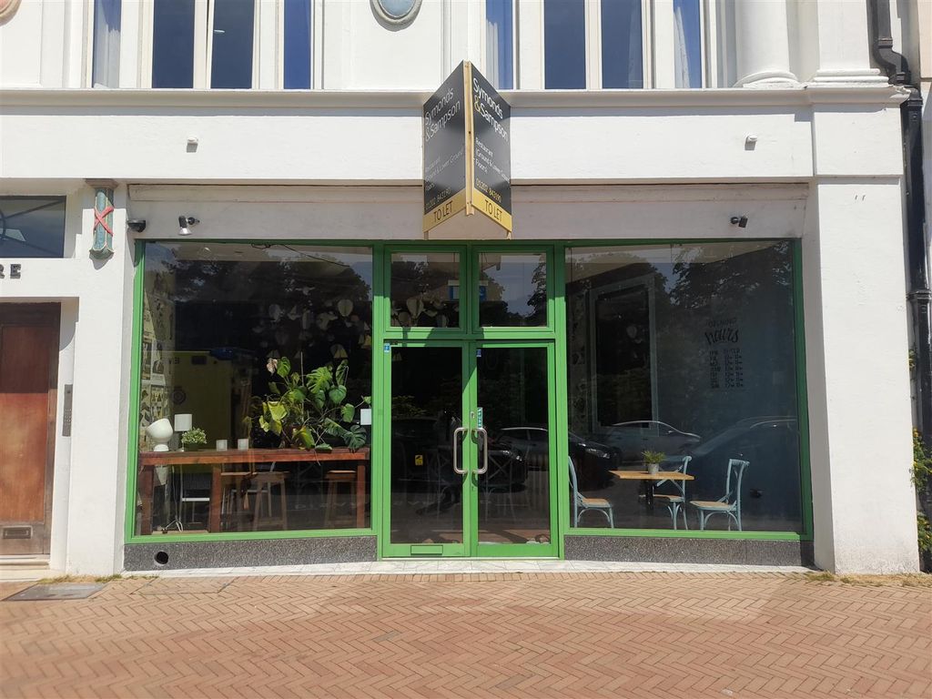 Restaurant/cafe to let in Bourne Avenue, Bournemouth BH2, £27,500 pa
