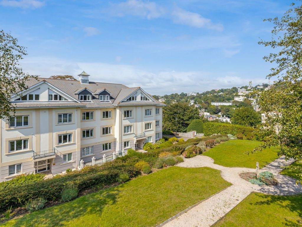 2 bed flat for sale in Higher Woodfield Road, Torquay TQ1, £365,000