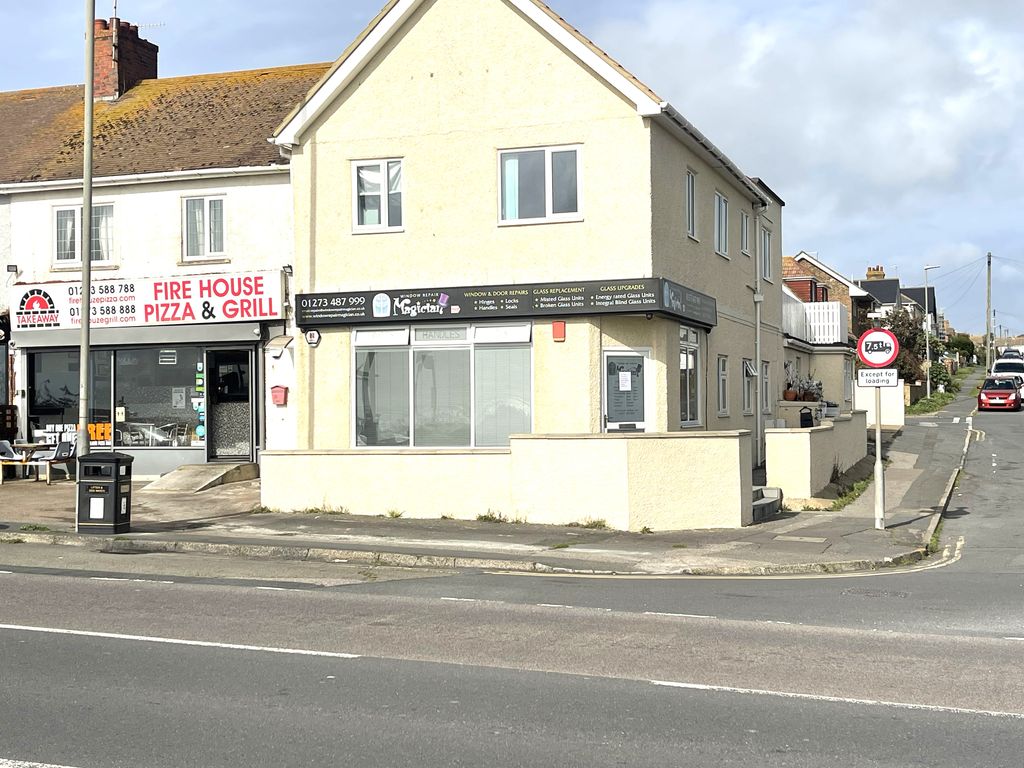 Retail premises to let in South Coast Road, Telscombe Cliffs BN10, £8,400 pa