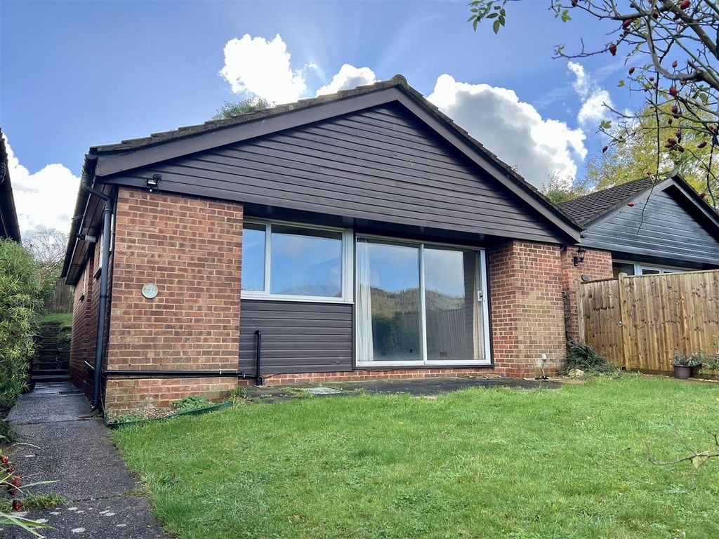 2 bed detached bungalow for sale in Jack O