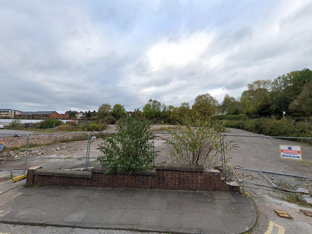 Land to let in Cauldon Campus, Stoke On Trent ST4, £100,000 pa