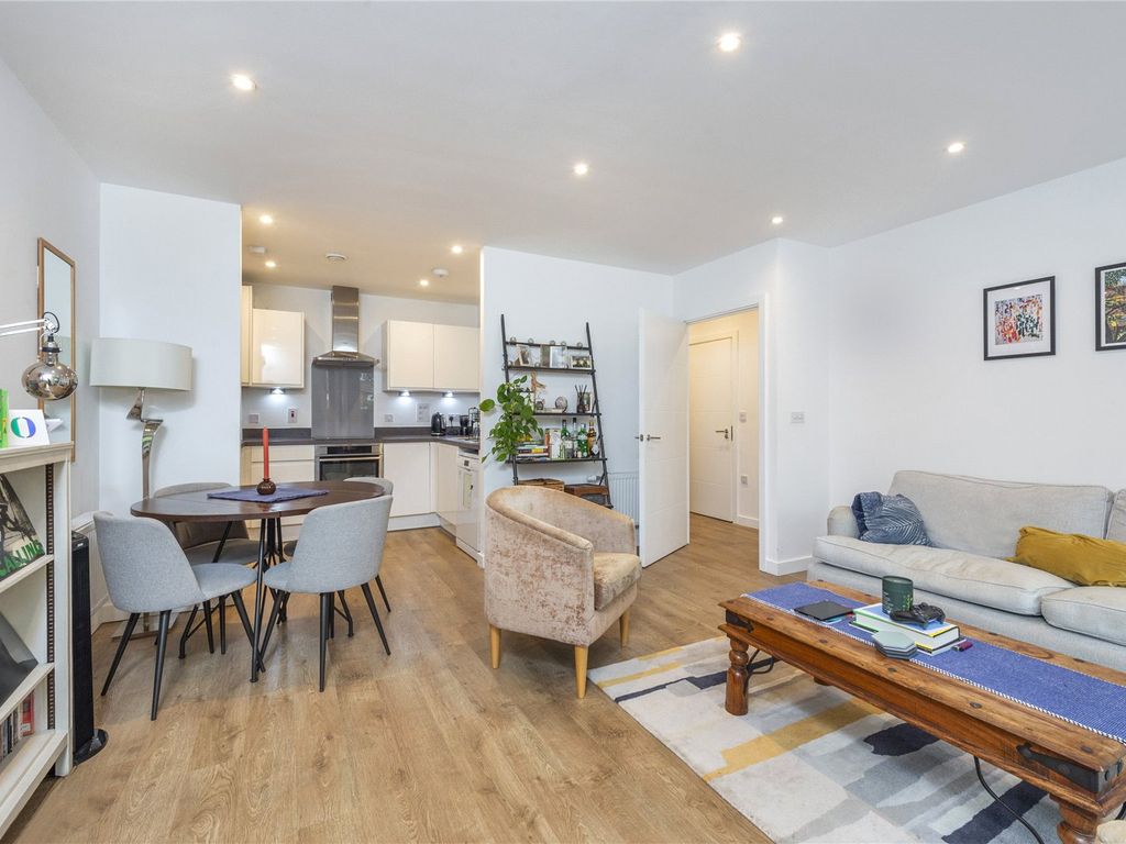 1 bed flat for sale in Smithies Court, 41 Pellerin Road N16, £450,000