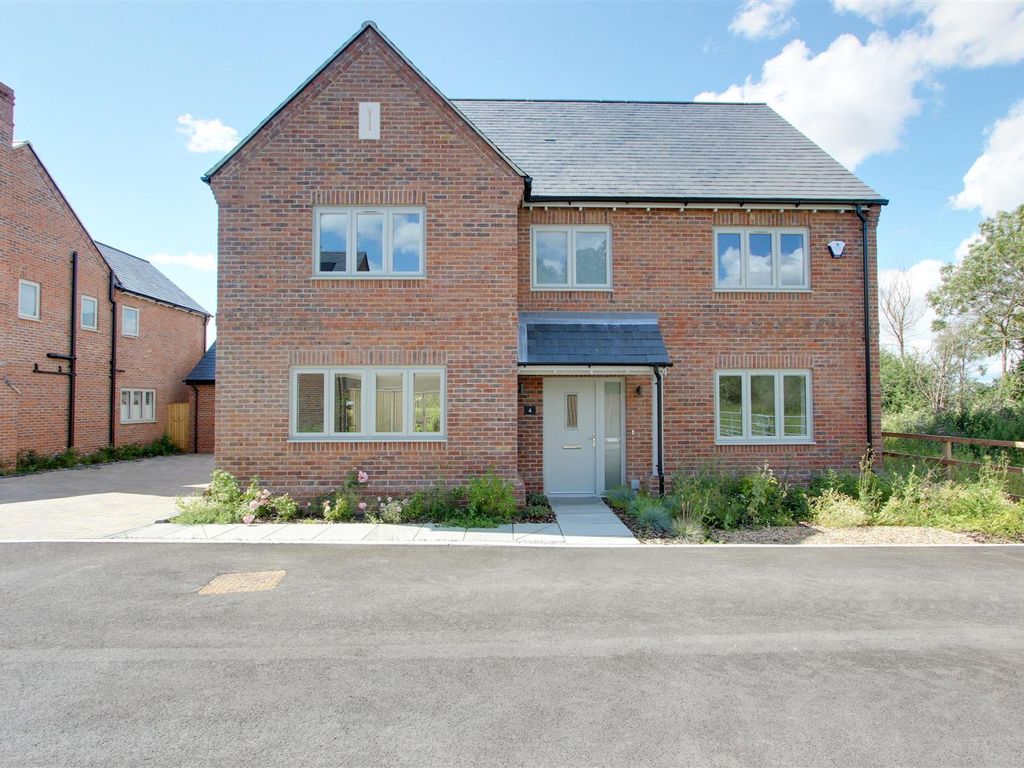 New home, 4 bed detached house for sale in Glebe Meadow, Long Marston, Tring HP23, £950,000