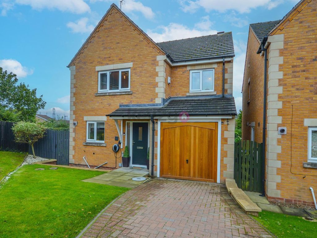 4 bed detached house for sale in Brook Green, Hackenthorpe, Sheffield S12, £350,000