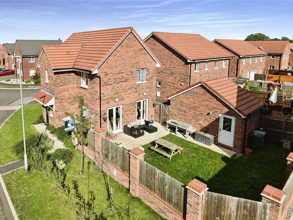 4 bed detached house for sale in Cubitt Close, Willaston, Nantwich, Cheshire CW5, £360,000