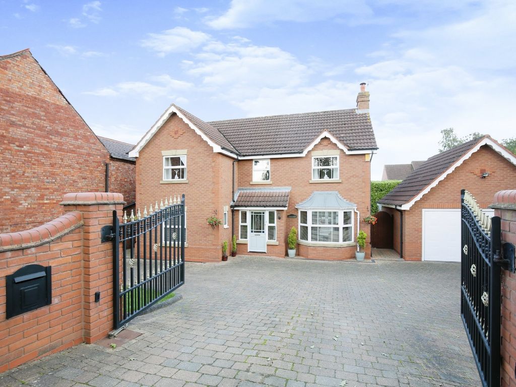 4 bed detached house for sale in Market Street, Polesworth, Tamworth B78, £495,000