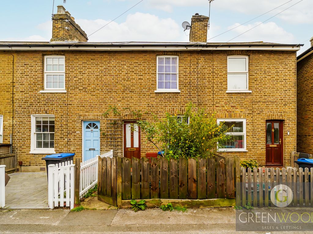 2 bed terraced house for sale in Elton Road, Kingston Upon Thames KT2, £450,000