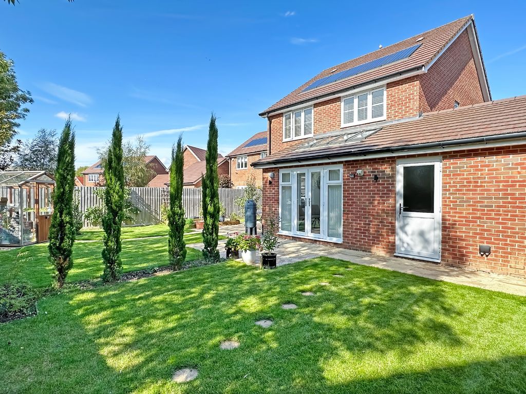 4 bed detached house for sale in Woodfield Road, Highfields Caldecote, Cambridge CB23, £600,000
