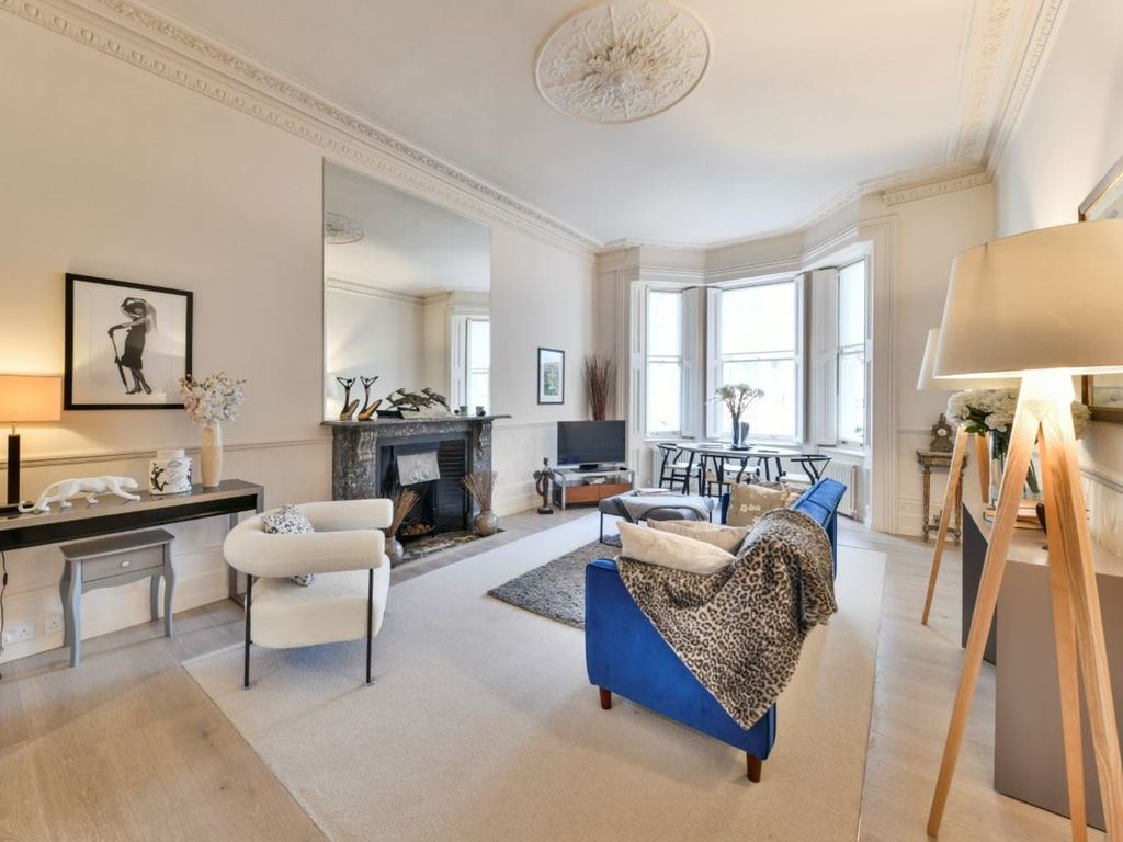 2 bed flat for sale in Stanhope Gardens, London SW7, £1,850,000